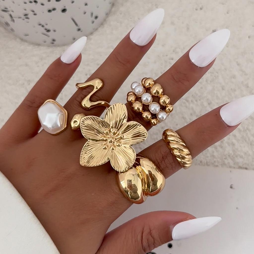 Ingemark 6Pcs/Set Boho Imitation Pearls Metal Ring Women Trendy Punk Irregular Geometry Hollow Wide Knuckle Ring Set New Jewelry