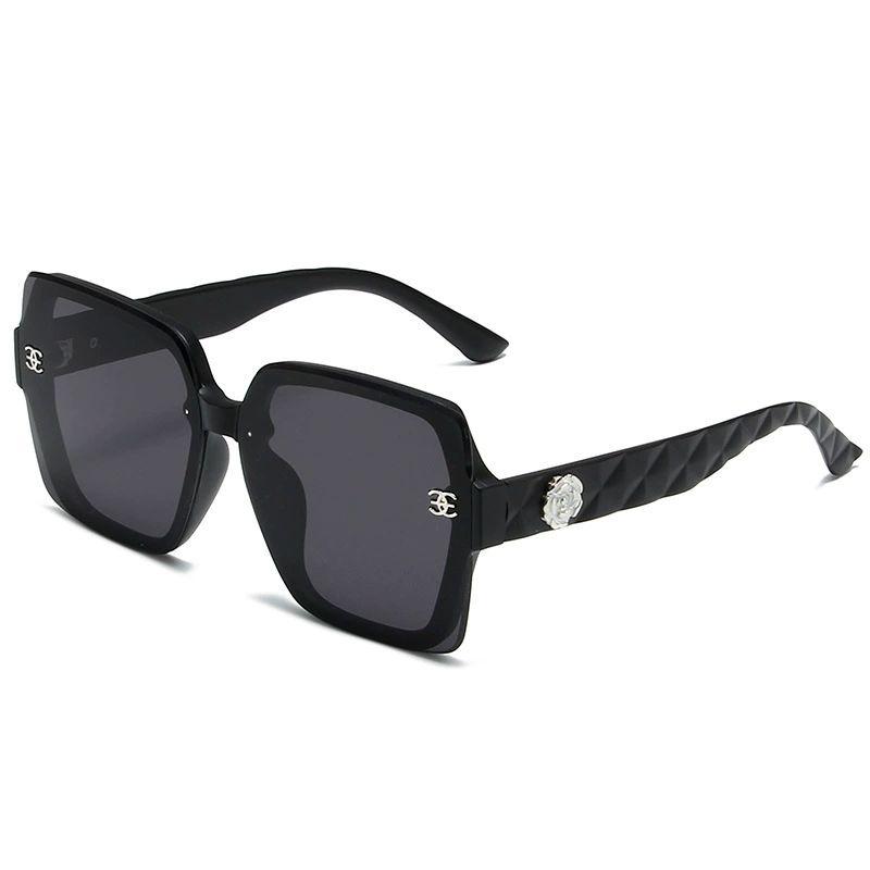 New small fragrance style high-end large frame fashionable sunglasses women's square frame sunglasses(DS-3043)