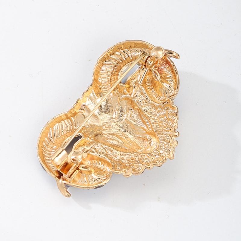 Animal-Themed Sheep Brooch with Two-Tone Enamel, Clear Decorative Stones and Sculpted Design for Festive Gatherings