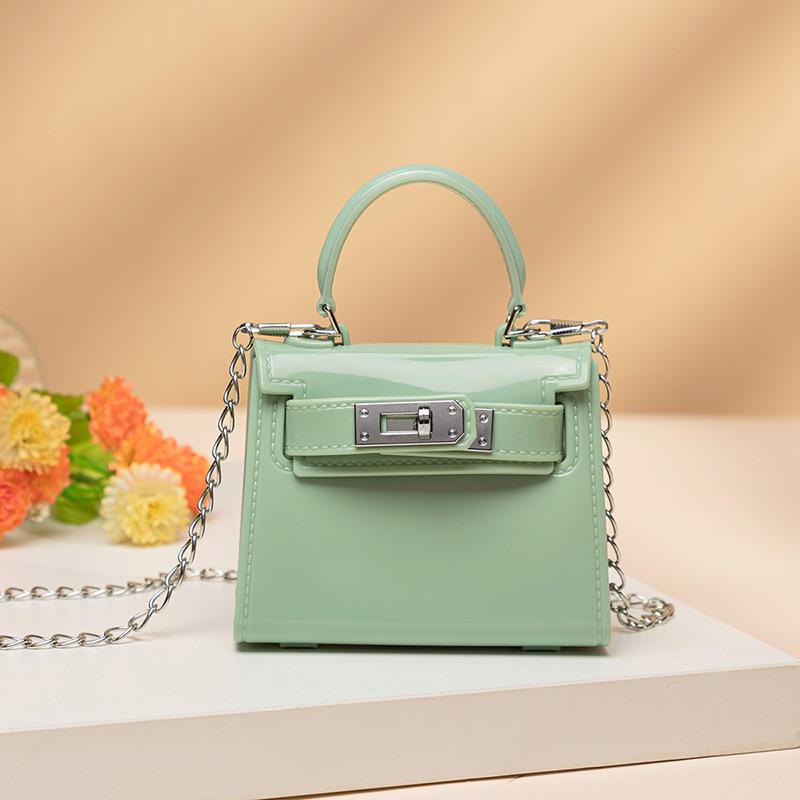 Guangzhou women's bag new trend fashion jelly bag hand candy shoulder messenger women's bag