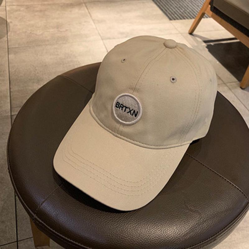 Trendy Women's Korean Style Sun Protective Baseball Cap with Japanese Duck Tongue Design and Round Label