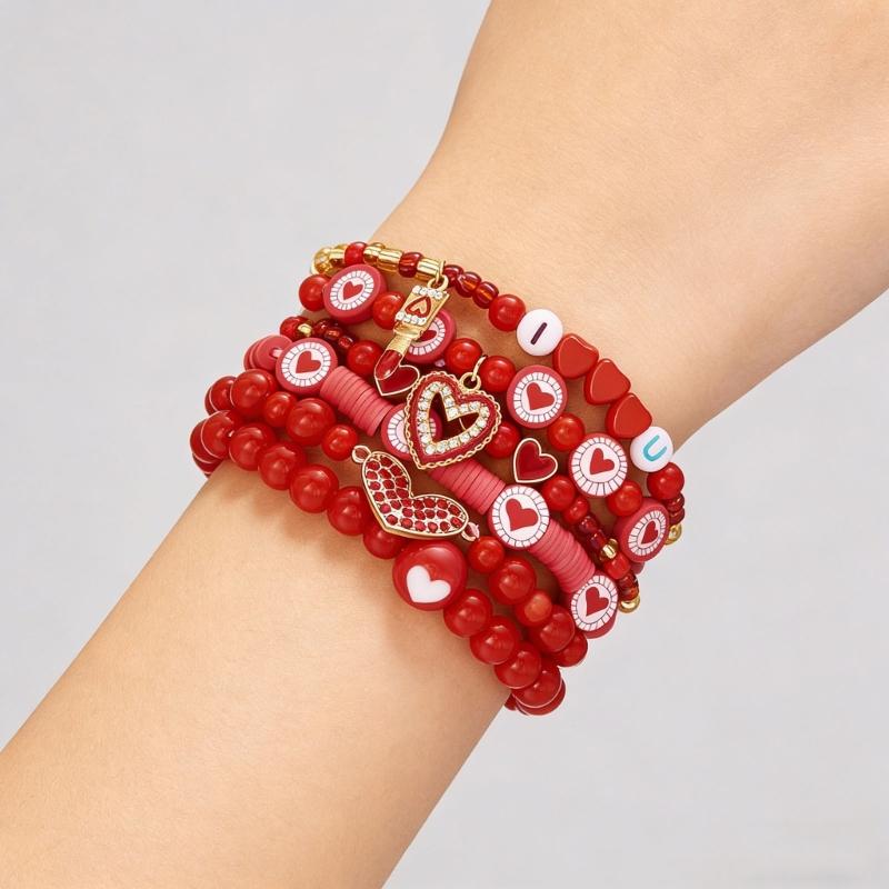 Stylish Valentine's Day Bracelets for Women Heart Charm Stackable Wristchain Trendy Accessory For Her