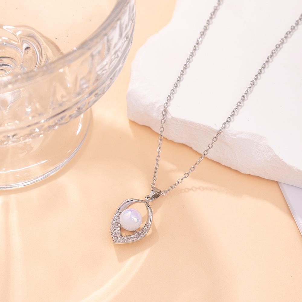 

Перлове намисто - Гарячий продаж Простий модний титановий сталевий ланцюжок на ключицю Підвіска Фу Лу