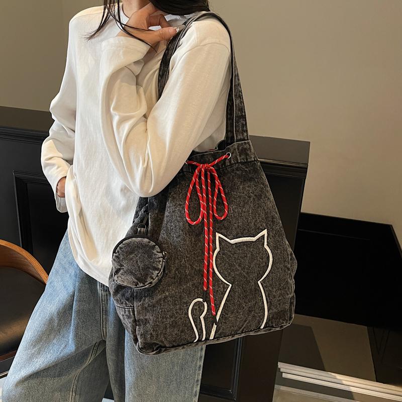 Large Capacity Kitten Embroidered Tote Bag Women Shoulder Bag Commuter Underarm Bag