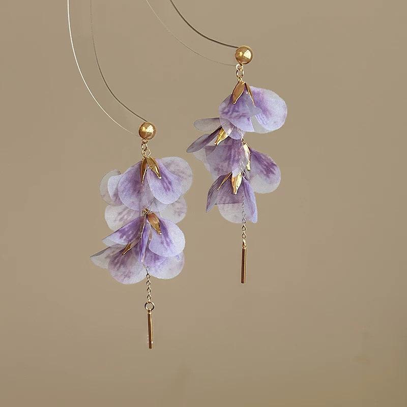 

Silver Needle Pearl Flower Tassel Earrings - Dopamine Fashion, Versatile Vacation Style