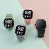 LED Uhr Kinder Unisex LED Armbanduhr Schüler Elektronische Uhr Wasserdichte Uhr Leichtgewichtige Geburtstagsfeier Gastgeschenke