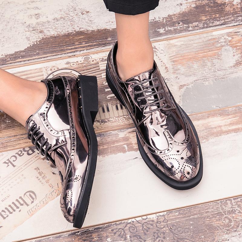Spring Fall Mens Gold Bright Leather Male Comfortable Oxfords Man Casual Stylist Luxury Brogue for Men Business Moccasin Shoes