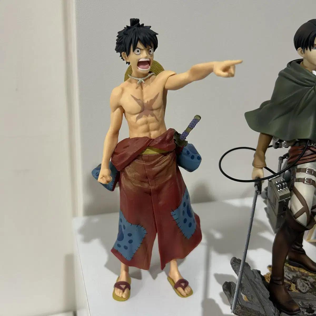 

One Piece Luffy Banpresto Colosseum Figures Sell