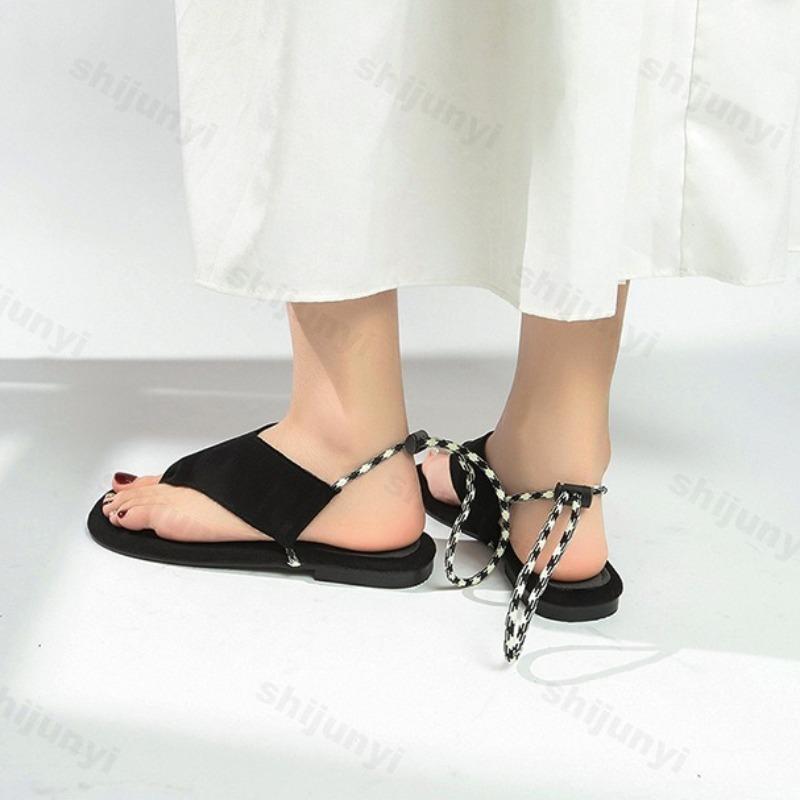 Fashion 2025 Summer New Clip Toes Fashion Casual Flat Sandals for Women Concise Design Versatile Comfortable Breathable Lace Up Sandals