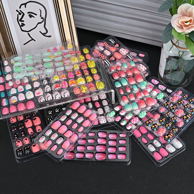 24pcs/box Candy Kids False Nail Cartoon Full Cover Press On Fake Nails Tips Kawaii Acrylic Artificial Fingernails for Girls
