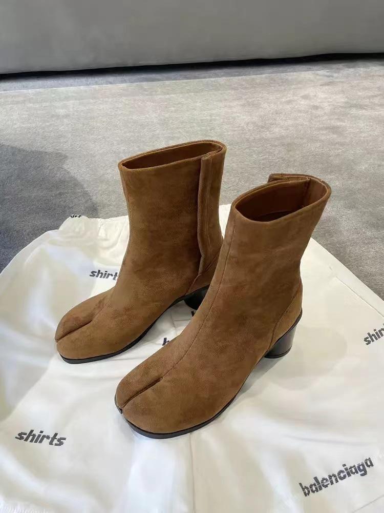 Cowhide Version 2 New Leather Split-toed Niche Short Boots for Women's High School and Retro Bare Boots Martin Boots Are Versatile