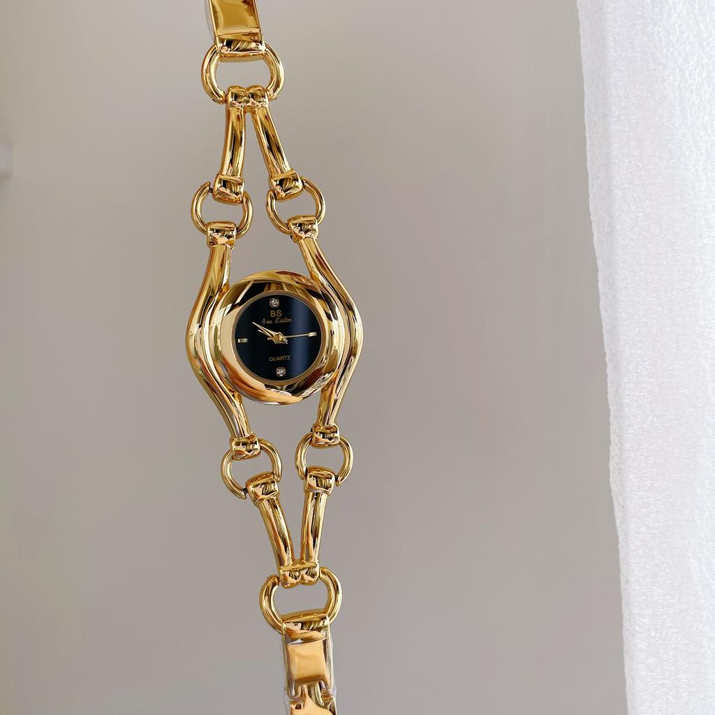 New Luxury Unusual Watch Designer Gold Watch Bracelet Type Stainless Steel High-end Quartz Temperament Gift for Women