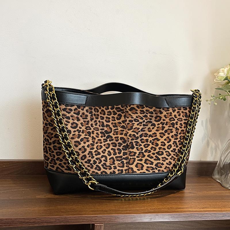 Large capacity hand carry tote bag women's new high-end leopard print chain bag single shoulder messenger commuter bag