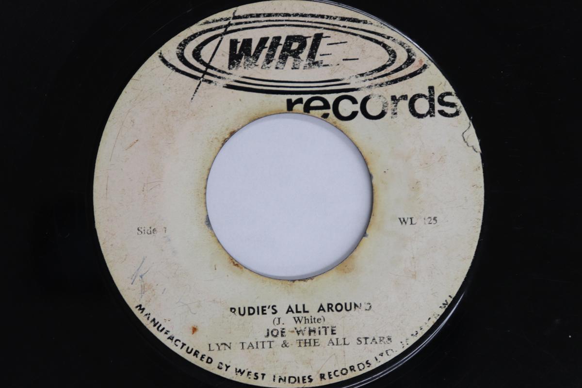 

7-дюймовая пластинка JOE WHITE, LYN TAITT & THE ALL STAR - Rudie s All Around / Bad Man WL125 WIRL 1967 Ямайка Регги, Ска и Даб Б/У