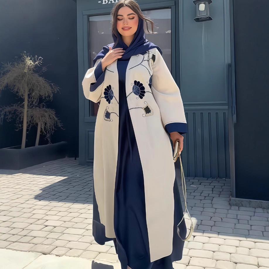 2025 European & American Designer Style Print Mid-length Fashion Shawl Coat