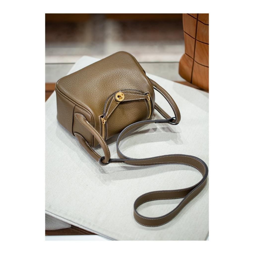 Kazilan Lindi 19cmTC Leder Arzttasche Hardware Handheld Umhängetasche Schultertasche Damen Tasche Trend