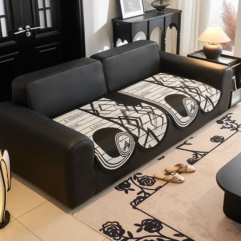 

Special-Shaped Sofa Cushion Is Universal In All Seasons, Irregular Leather Cover, New Seat Cushion In , Light Luxury And High-End Cover. 70*70cm