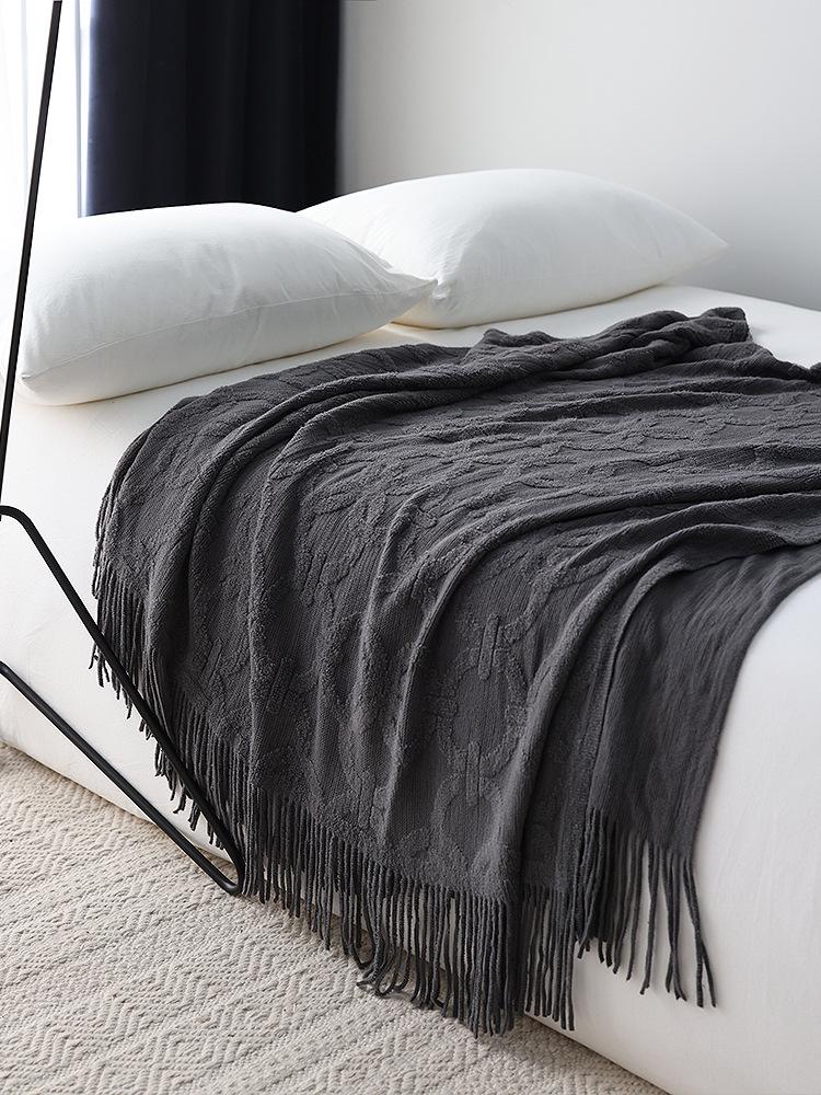 Nordic Knitted Bed Runner & Throw Blanket - Soft Fabric, Decorative Scarf for Bed or Sofa