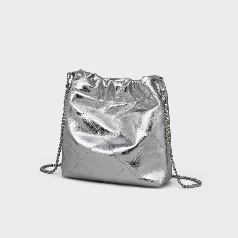 2025 New Autumn Winter Women's Crossbody Bag Genuine Leather Large Capacity Commuter Chain Bag