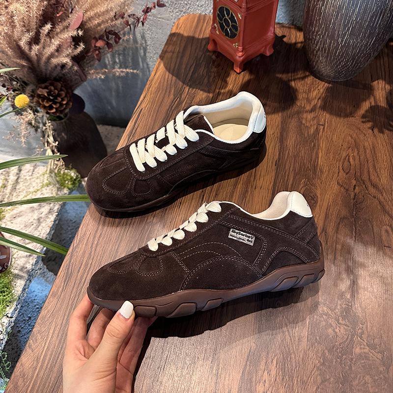 

Leather shoes women s winter new flat-soled sports shoes casual little white shoes versatile and lightweight 40