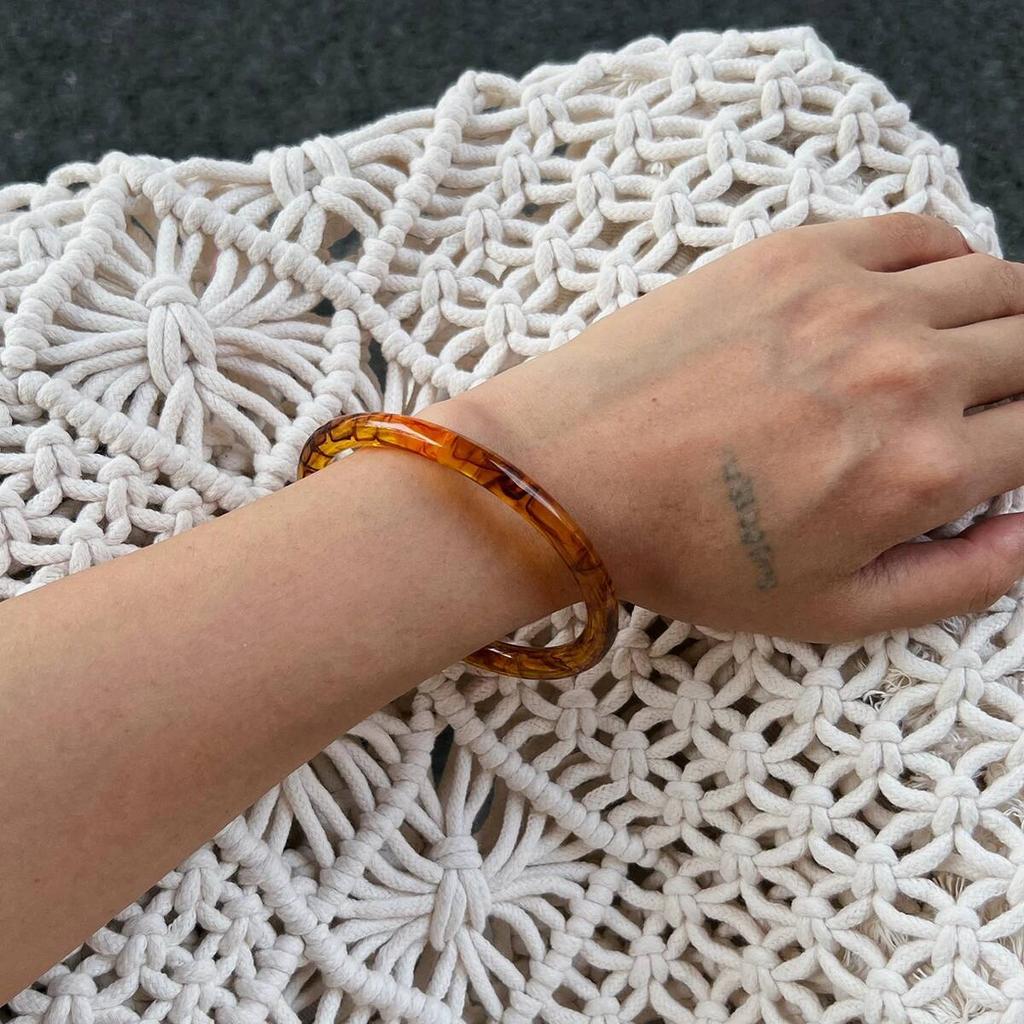 SHIXIN 5 Stile Vintage Braun Off-Weiß Dickes Harz Acryl Armreif Armband für Damen Trend Unregelmäßige Geometrie Rund Breit Armreif