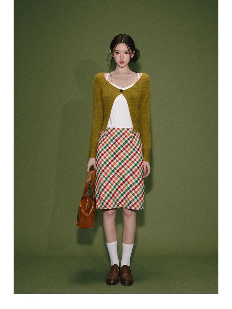 Retro Colorful High-Waist Plaid Midi Skirt for Women - Spring/Fall/Winter 2026 Fashion, Slimming & Hip Covering Design