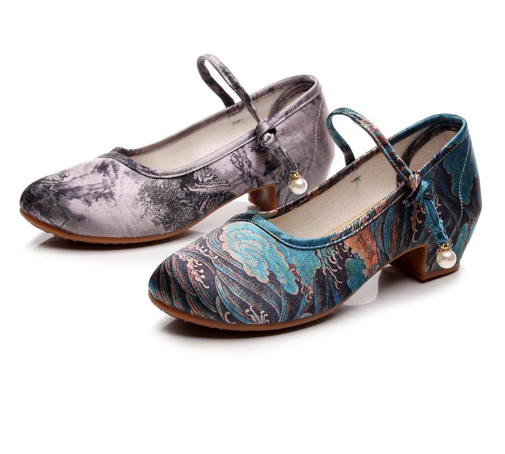 Women's Summer Embroidered Cheongsam Shoes - Medium Heel Hanfu Style