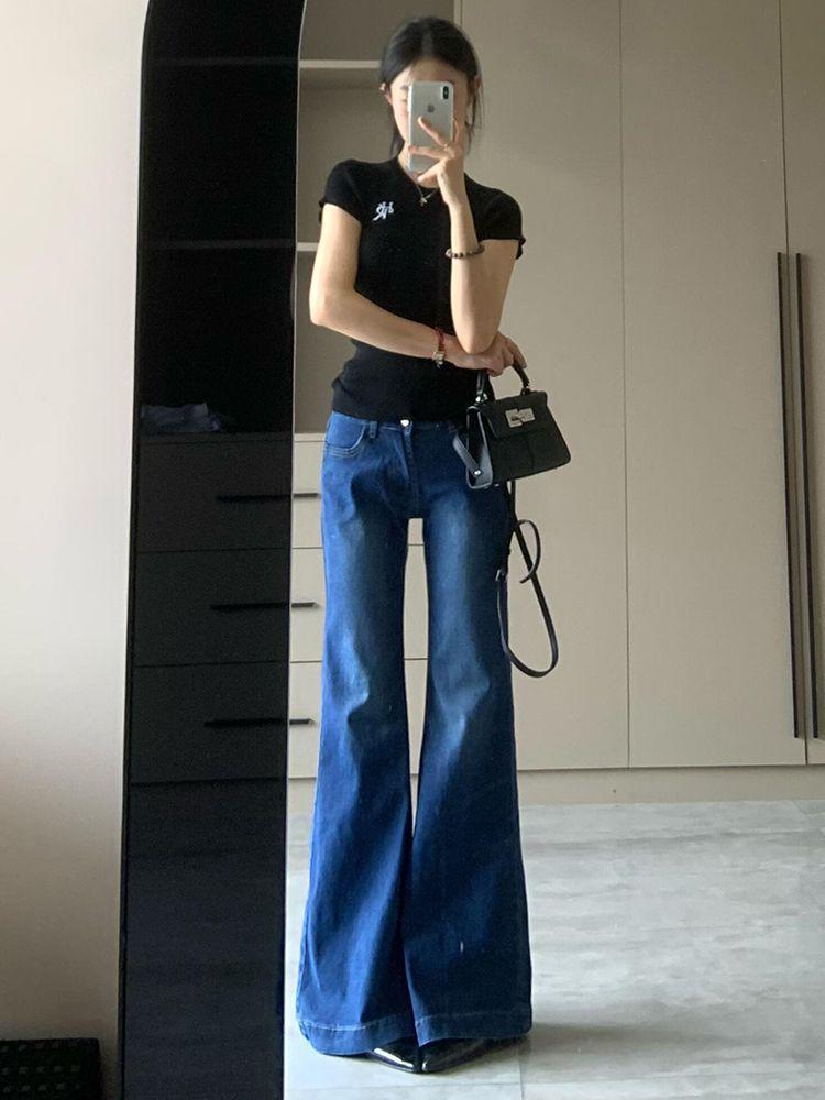 Jeans Acampanados Elásticos de Tiro Bajo de Moda 2025: Pantalones Largos Adelgazantes para un Look Versátil de Primavera