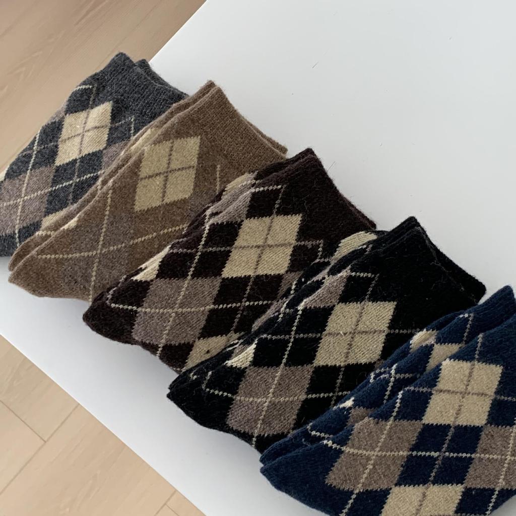 Calm Intellectual Women's Japanese Plaid Winter Wool Socks - Thick Warm Mid-Calf Celebrity Style