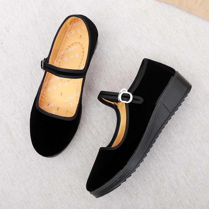 Women's Old Beijing Classic Black Cloth Shoes with Thick Soles – Ideal for Hotel Work or Everyday Wear