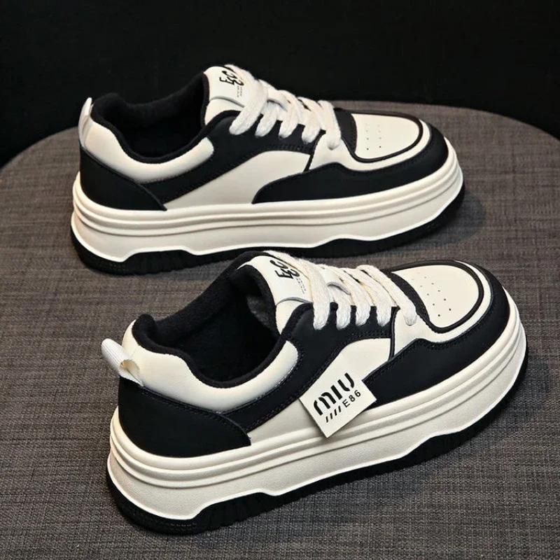 

Модные весенние спортивные кроссовки для бега белого цвета на толстой подошве для женщин, туфли на платформе, туфли на шнуровке, модные весенние повседневные туфли для мам, вулканизированные туфли 35 чёрный