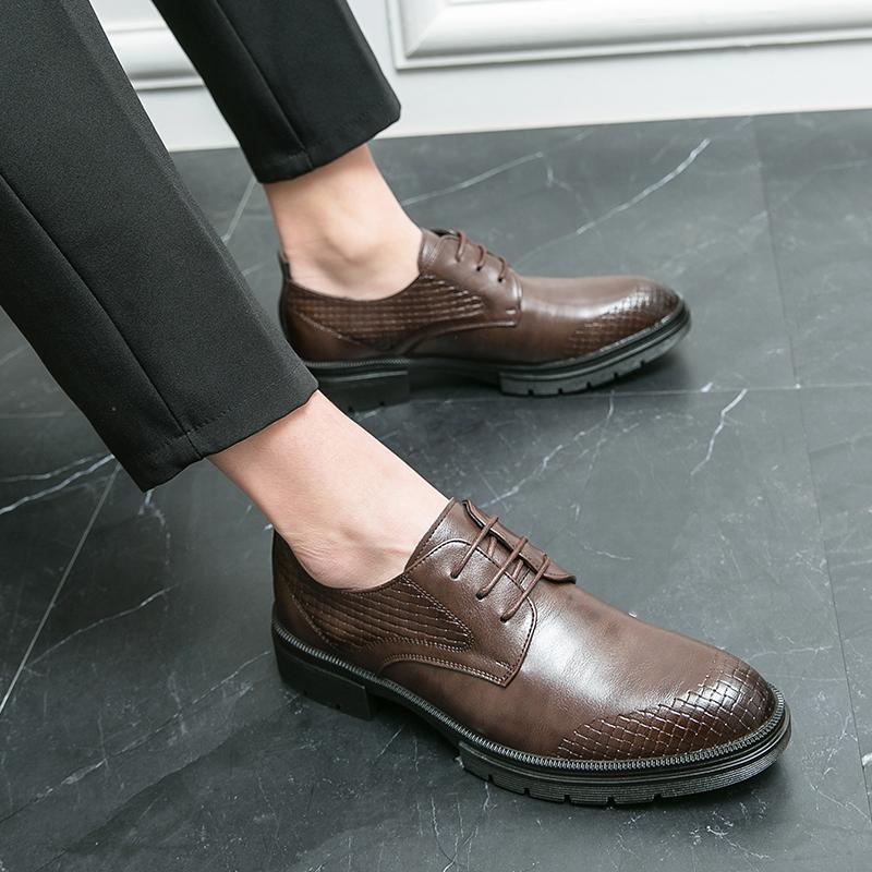 2024 Spring Elevated Men's Formal Fashion Breathable Business Versatile Casual Groom Knight Designer Leather Shoes