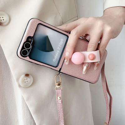 Leder-Fingerring-Ständer 3-teilige Klapphülle für Samsung Galaxy Z Flip6 Flip5 Flip4 Flip3 Crossybody Lanyard Stoßfeste matte schlanke Telefonabdeckung