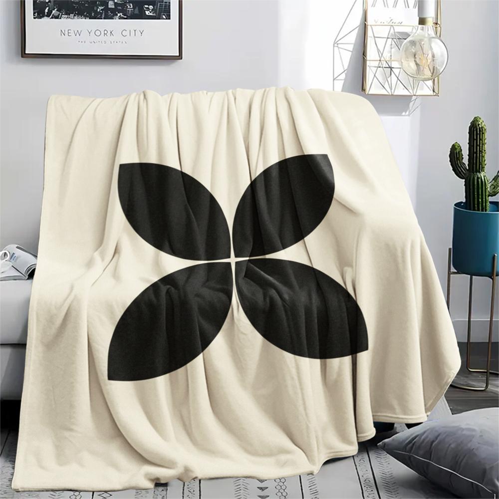 1Pc Simple Geometry Print Flannel Blanket, High Quality Comfortable for All Seasons, Home Decor, Warmth and Comfort, Perfect for Christmas Gifts W18