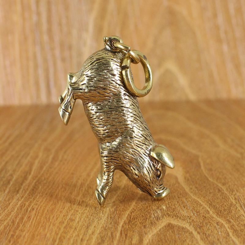

1 шт. Латунь Свиная щетина Свинья Подвеска Брелок Украшение для подарка на день рождения мальчика Орнамент Зодиак Свинья Настольный орнамент Домашние украшения Брелок-подвеска 1pcs