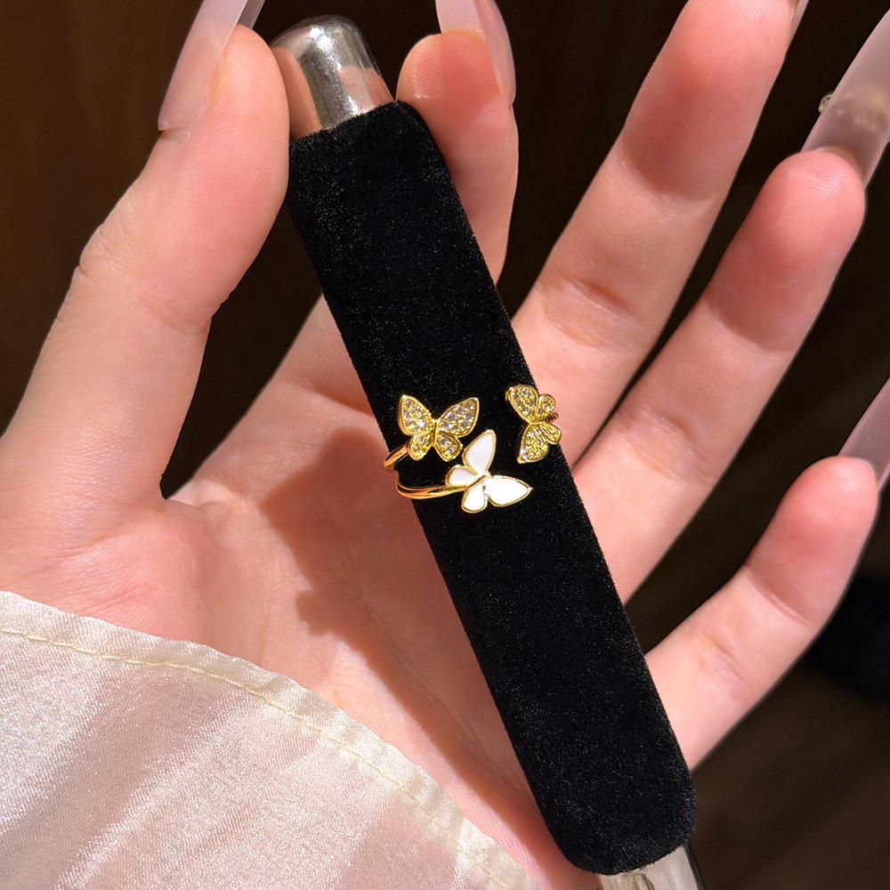 Elegant Japanese-Korean Rhinestone Three-Butterfly Adjustable Ring: Women’s New Chinese Style Fashion Accessory