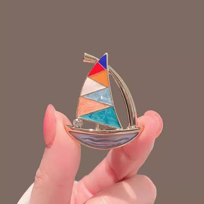 Segelboot-Brosche, Hochwertiger femininer Charme, Glückliche Fahrt-Korsage, Nischen- und hochwertiger Design-Sinn-Brosche
