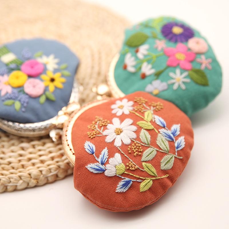 Lu Embroidery Floral Coin Purse DIY Kit: 3D Beginner's Handmade European Design
