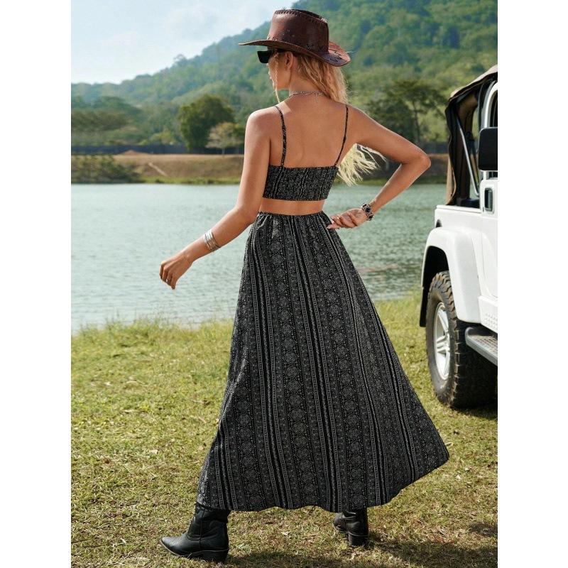 Women's V Neck Spaghetti Strap Maxi Dress Slim Fit Elastic Waist Boho Printed Cutout Side Slit Vacation Beach Dress
