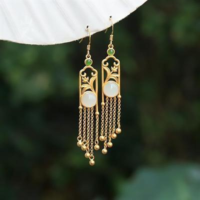 Yeni tasarım doğal Hetian beyaz yeşim yuvarlak manolya püsküllü uzun küpeler Çin parlak retro bayanlar marka takıları