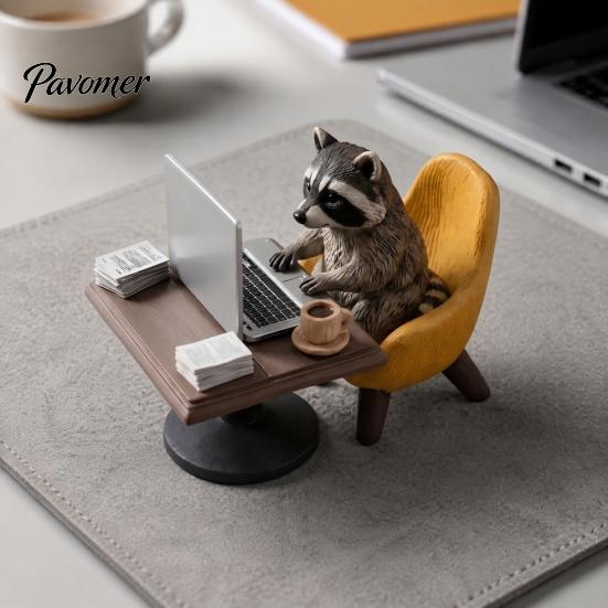 Office Decor Highland Cow/Raccoon Theme Ornament, Miniature Animal Desktop Decoration with Realistic Window Display Ornaments Laptop Coffee