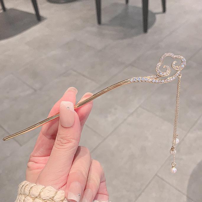 Four Seasons Chinese Tassel Hairpin: Ancient Style Hanfu with Fresh Pearl and Jiangnan Classical Cheongsam Hair Accessory