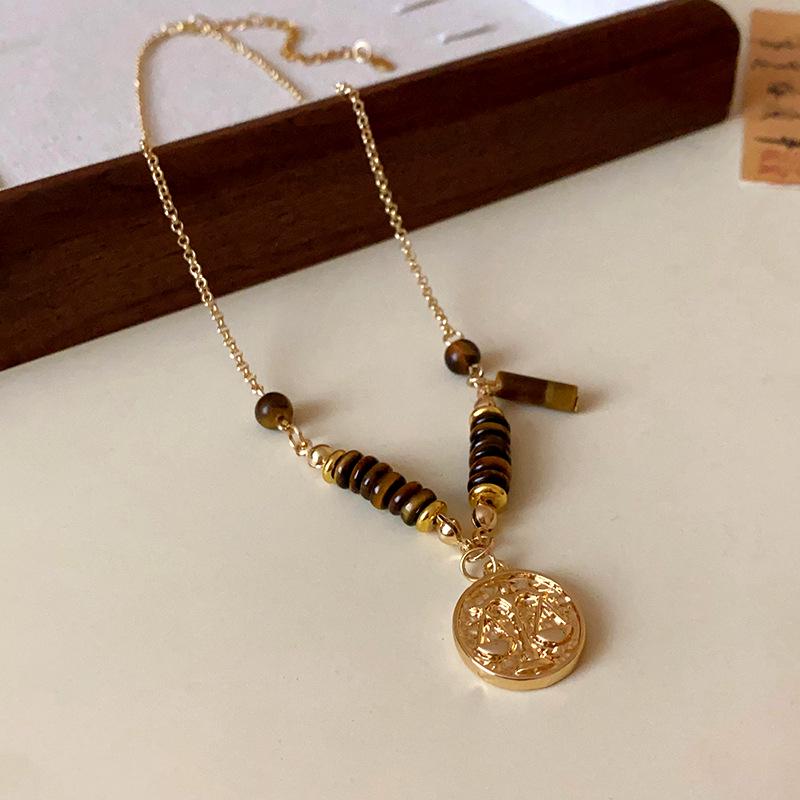 Titanium Steel Pearl & Tiger Eye Vintage Clavicle Necklace - Light Luxury Niche Design