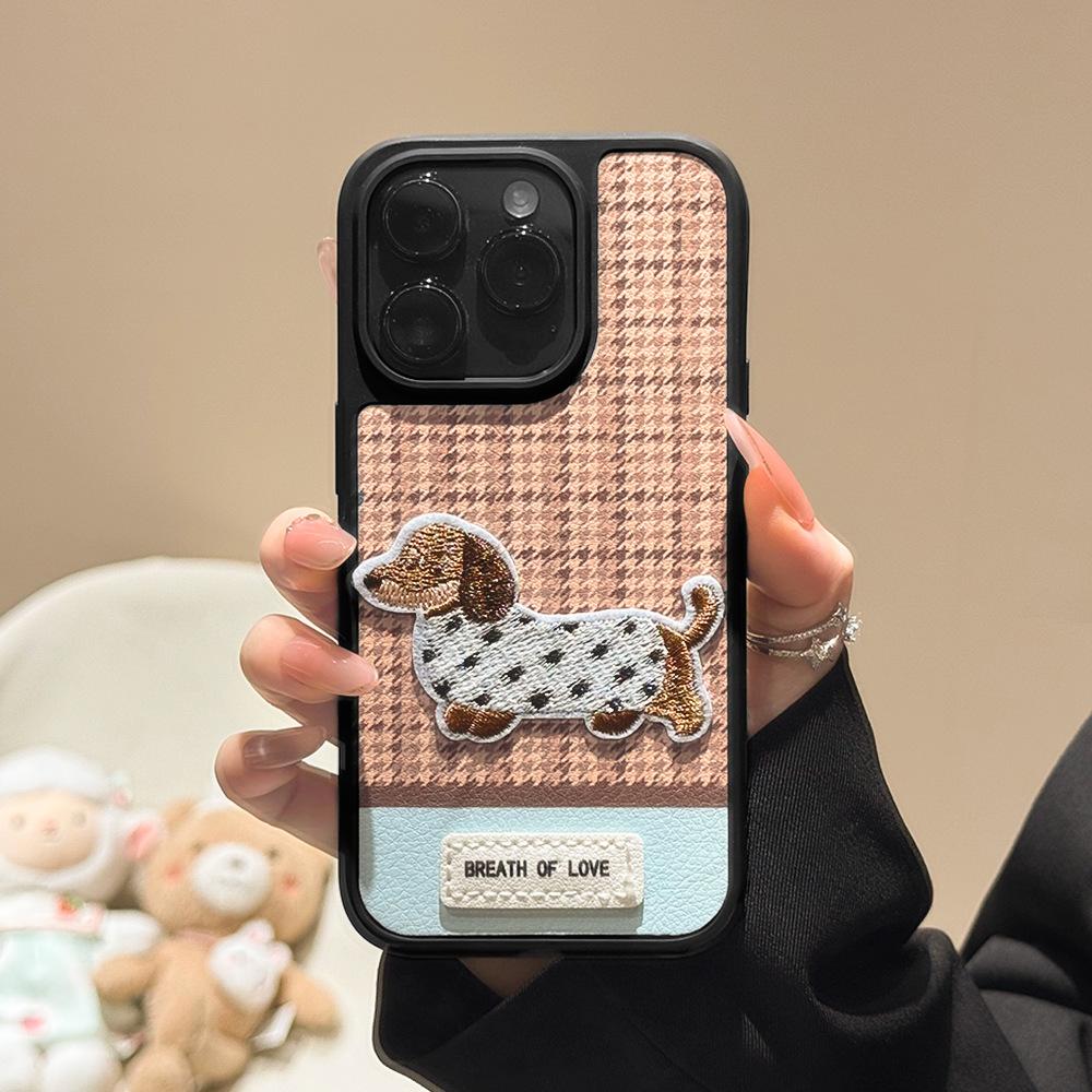 Autumn and winter ins dachshund dog leather pattern mobile phone case for Apple 17Promax protective case iPhone15/16/14