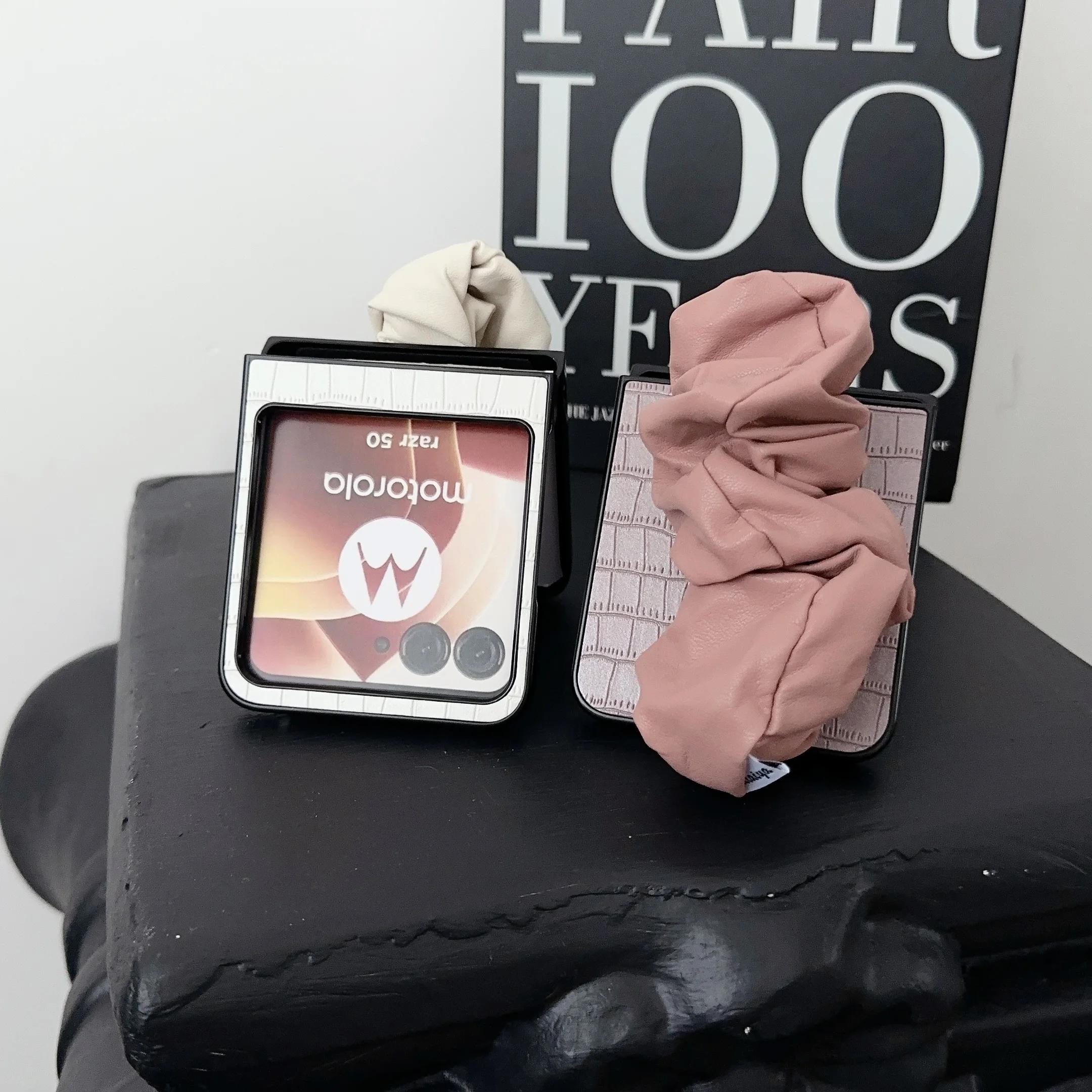 

Alligator Pattern Silk Wrist Strap PU Leather Phone Case for Motorola Razr 60 Pro 50 40 Ultra Mooto Razr 60 50 Shockproof Cover Moto Razr 60 чорний