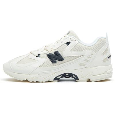 828 Zapatillas Blancas Negras ML828NA