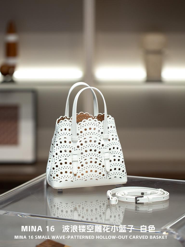 16 Small Folk Design New Style Floral Genuine Leather Portable Single Shoulder Crossbody Womens Bag Cowhide Decoration Bag