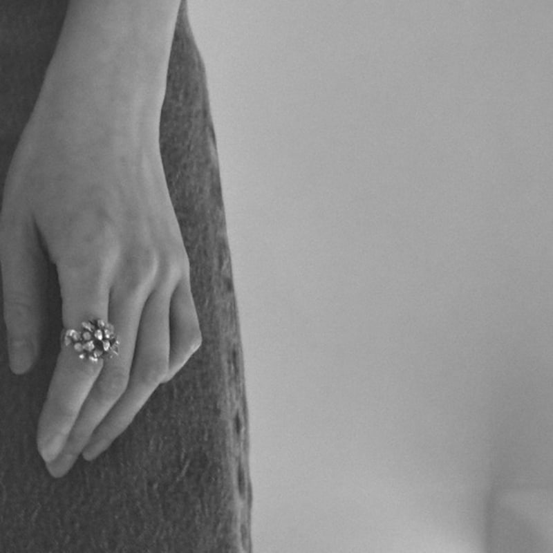 HYERIKIM JEWELLERY The winter garden photography ring (silver)