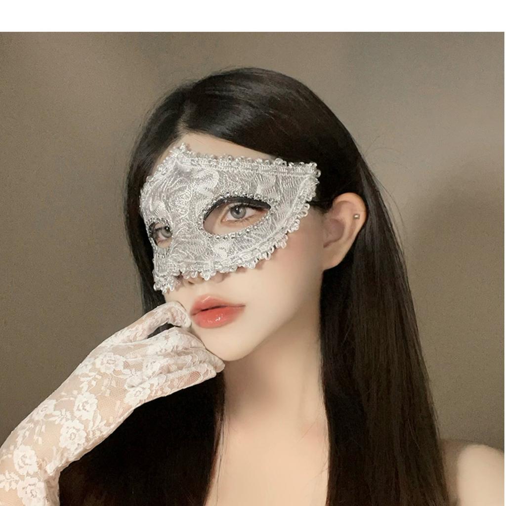 Halloween mask costume party with makeup costume-cosmetically transformed face mask, costume accessories,half-face lace-edged feather headpiece,mask