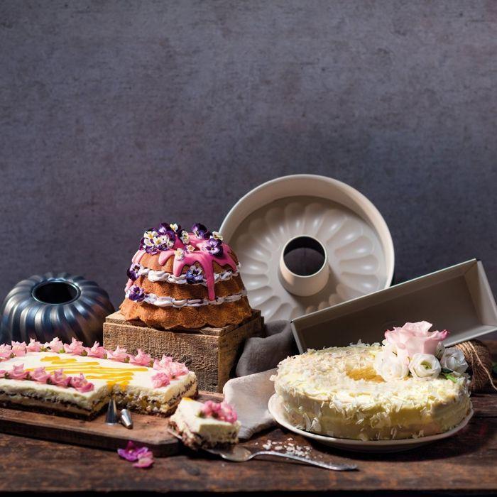 Ensemble de 4 moules a gâteaux de formes différentes de 28 a 32 cm - DR oeTKER - Back-Trend